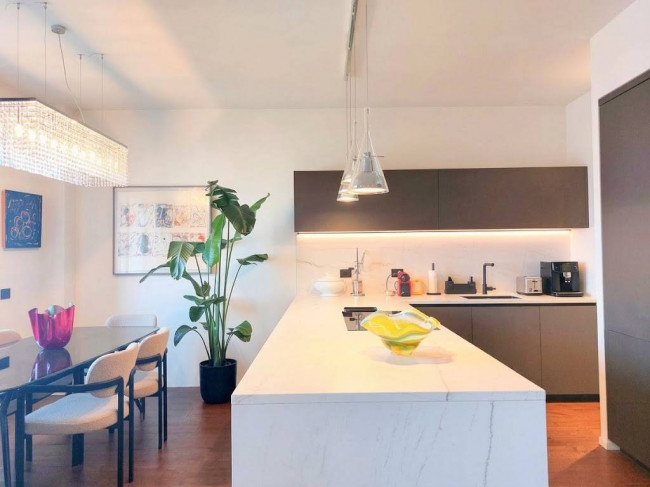3 Locali in vendita a Milano