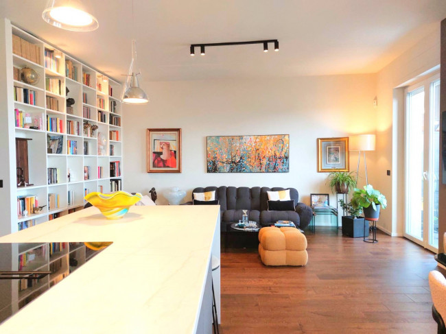 3 Locali in vendita a Milano