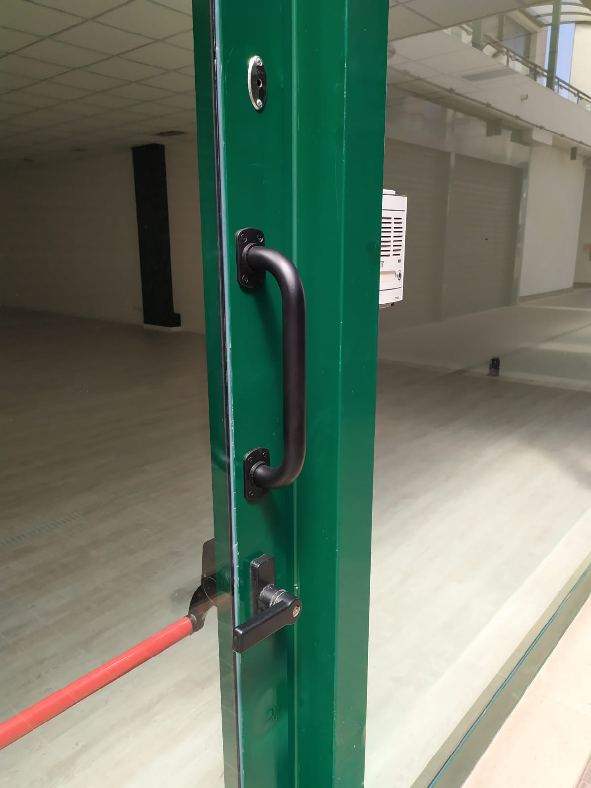 Negozio - Loc.Com. PADOVA affitto  MANDRIA  Premier Casa Immobiliare di Marzia Ingoglia e C. s.a.s.