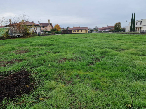 Terreno edificabile in vendita a Breda di Piave