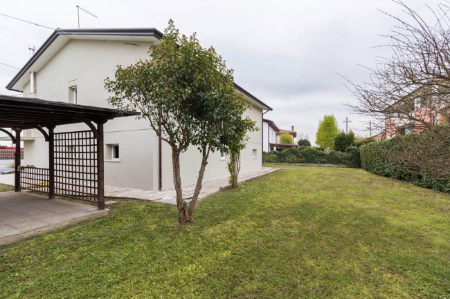 Casa singola in vendita a Silea