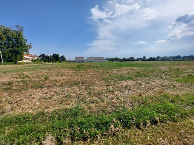 Terreno edificabile in vendita a Casale sul Sile