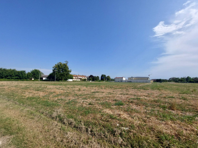 Terreno edificabile in vendita a Casale sul Sile