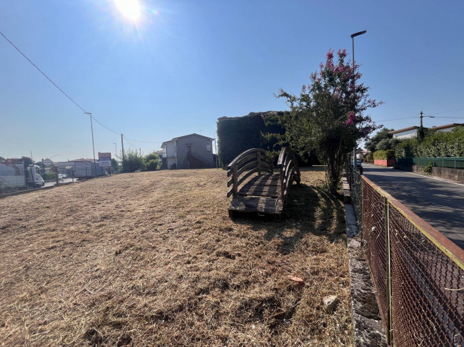 Terreno edificabile in vendita a Paese