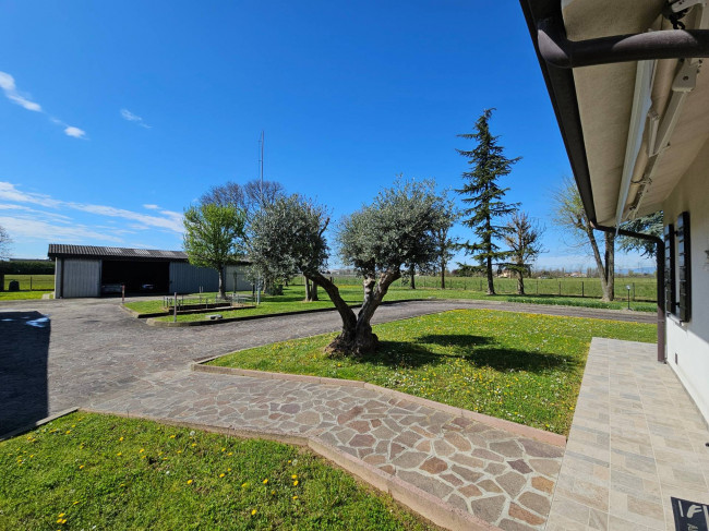 BIVILLA in vendita a Casale sul Sile