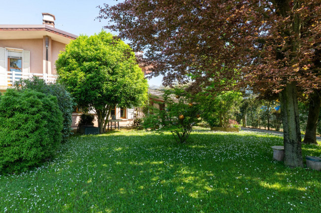 Bifamiliare in vendita a Santa Maria di Sala