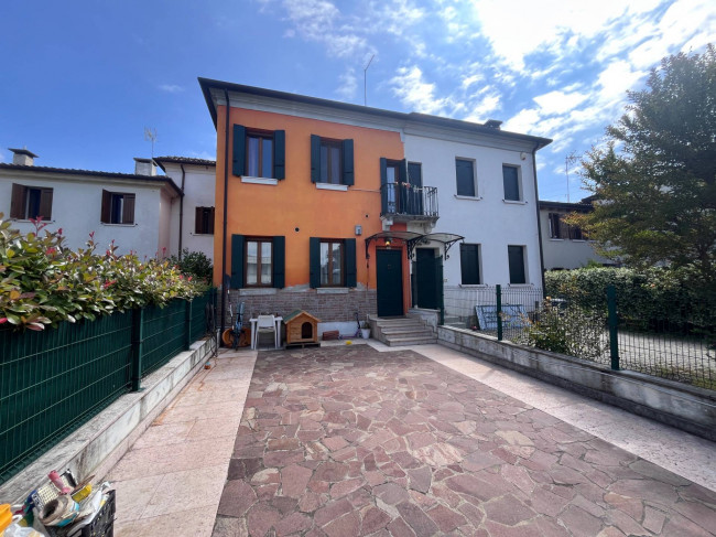 Villa a schiera in Vendita a Silea