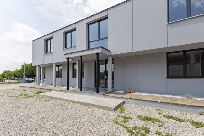 Ufficio in vendita a Paese