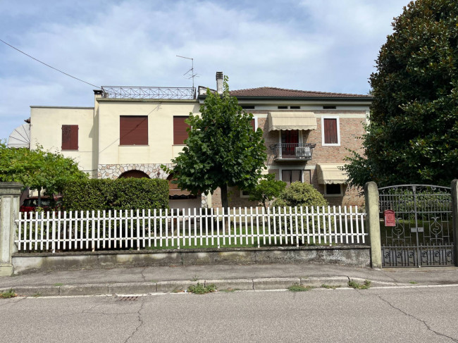 Casa indipendente in Vendita a Legnago