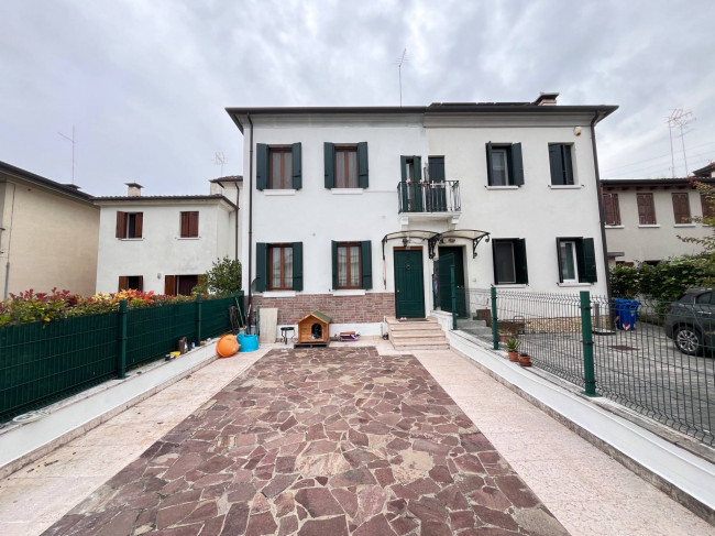 Villa a schiera in vendita a Silea