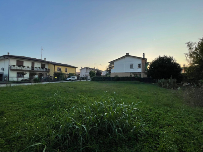 Terreno edificabile in vendita a Monastier di Treviso