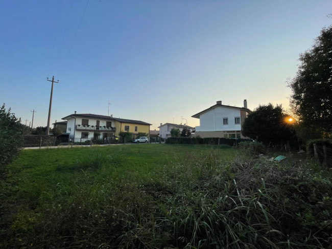 Terreno edificabile in vendita a Monastier di Treviso