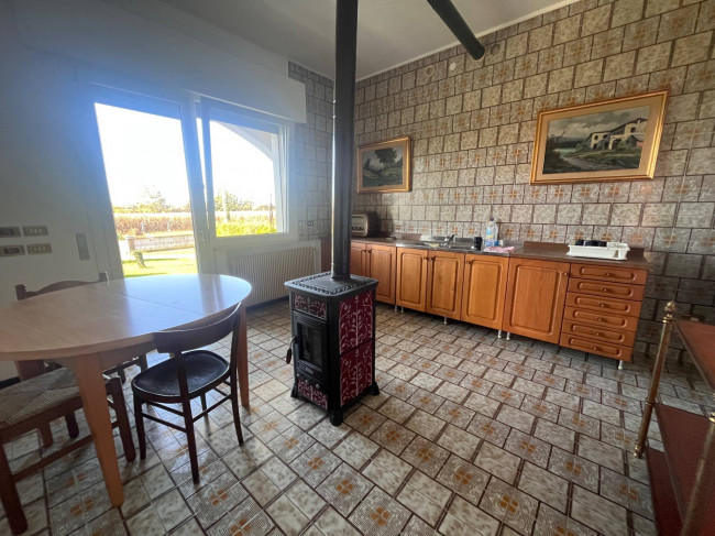 CASA SINGOLA CON TRE CAMERE in vendita a Carbonera