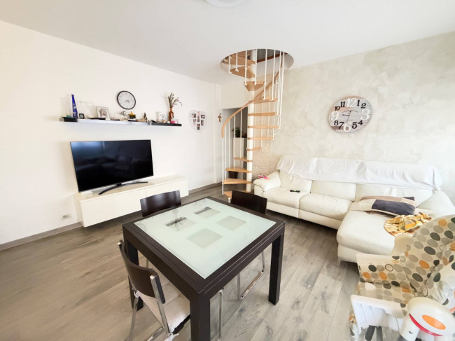 Appartamento in Vendita a Paese