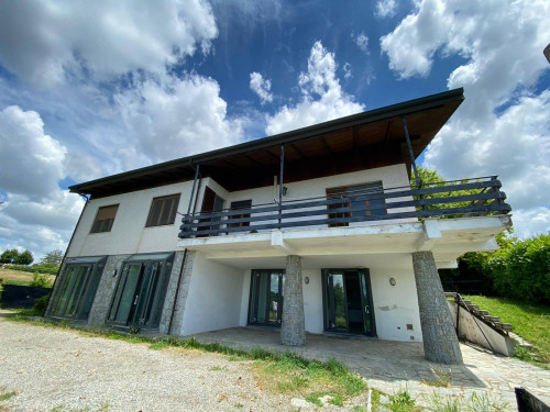 Villa in vendita a Villa San Secondo