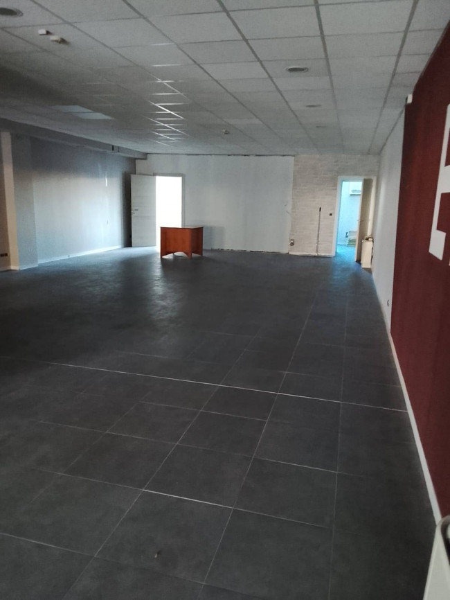 Locale commerciale in affitto a Bricherasio