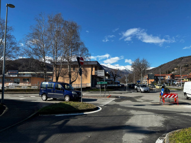 Capannone in vendita a Pinerolo