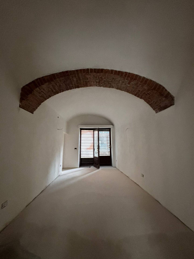 Locale commerciale in affitto a Pinerolo