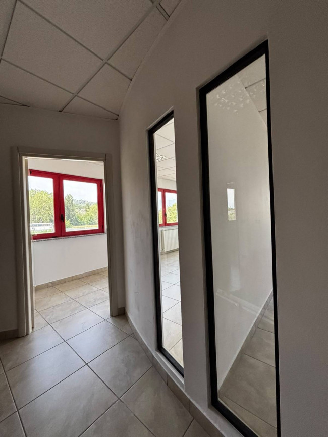 Locale commerciale in affitto a Pinerolo
