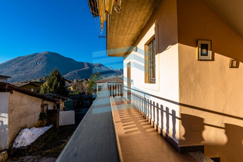 Casa indipendente in vendita a Vall'alta, Albino (BG)