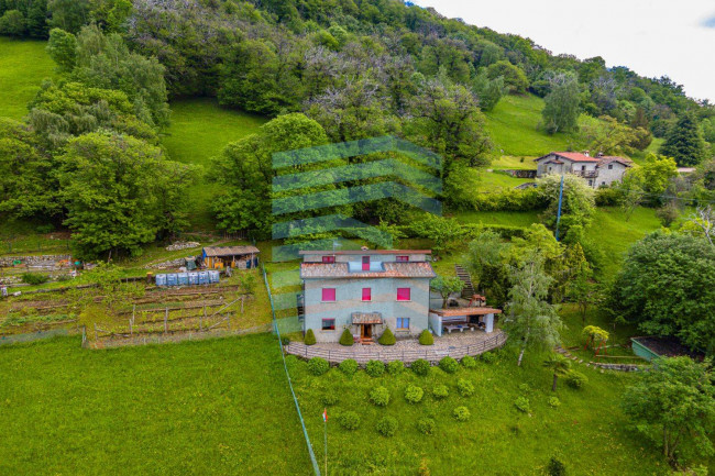 Casa indipendente in vendita a Pradalunga (BG)