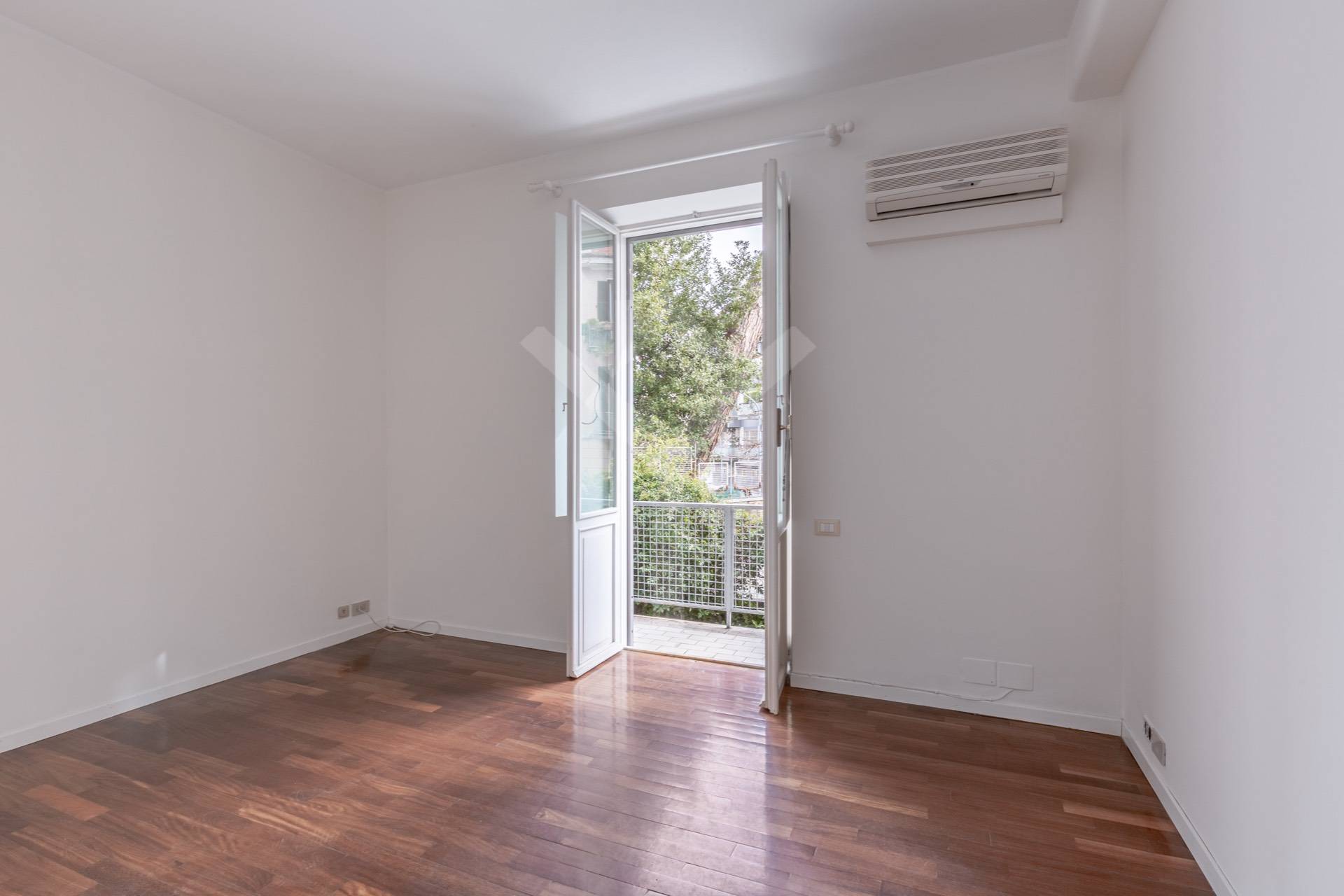 Apartment for Rent to Roma