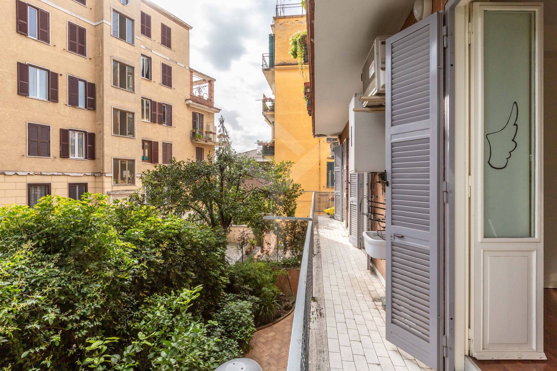 Apartment for Rent to Roma