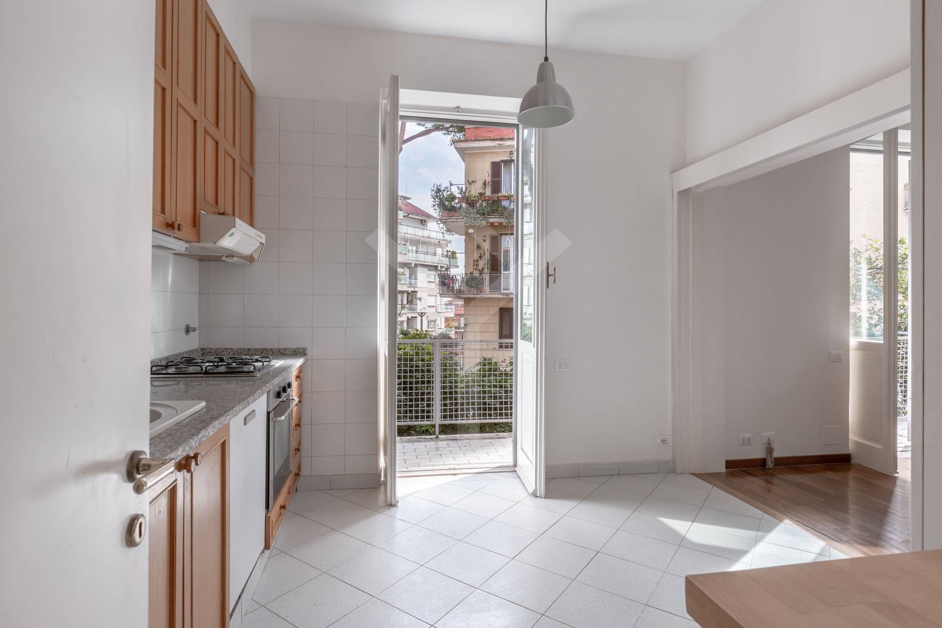 Apartment for Rent to Roma