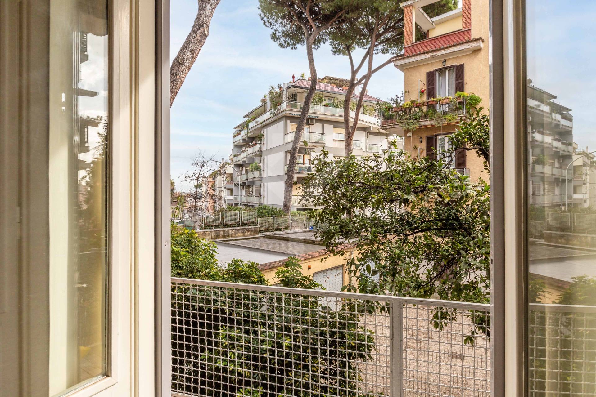 Apartment for Rent to Roma