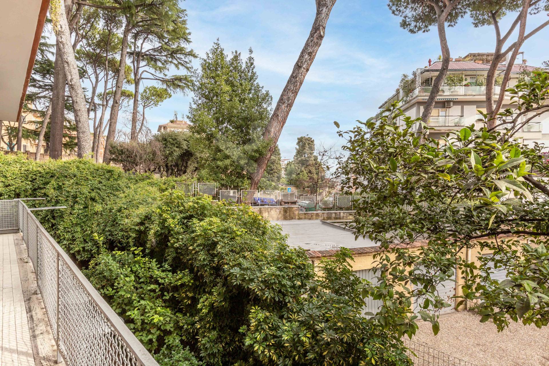 Apartment for Rent to Roma