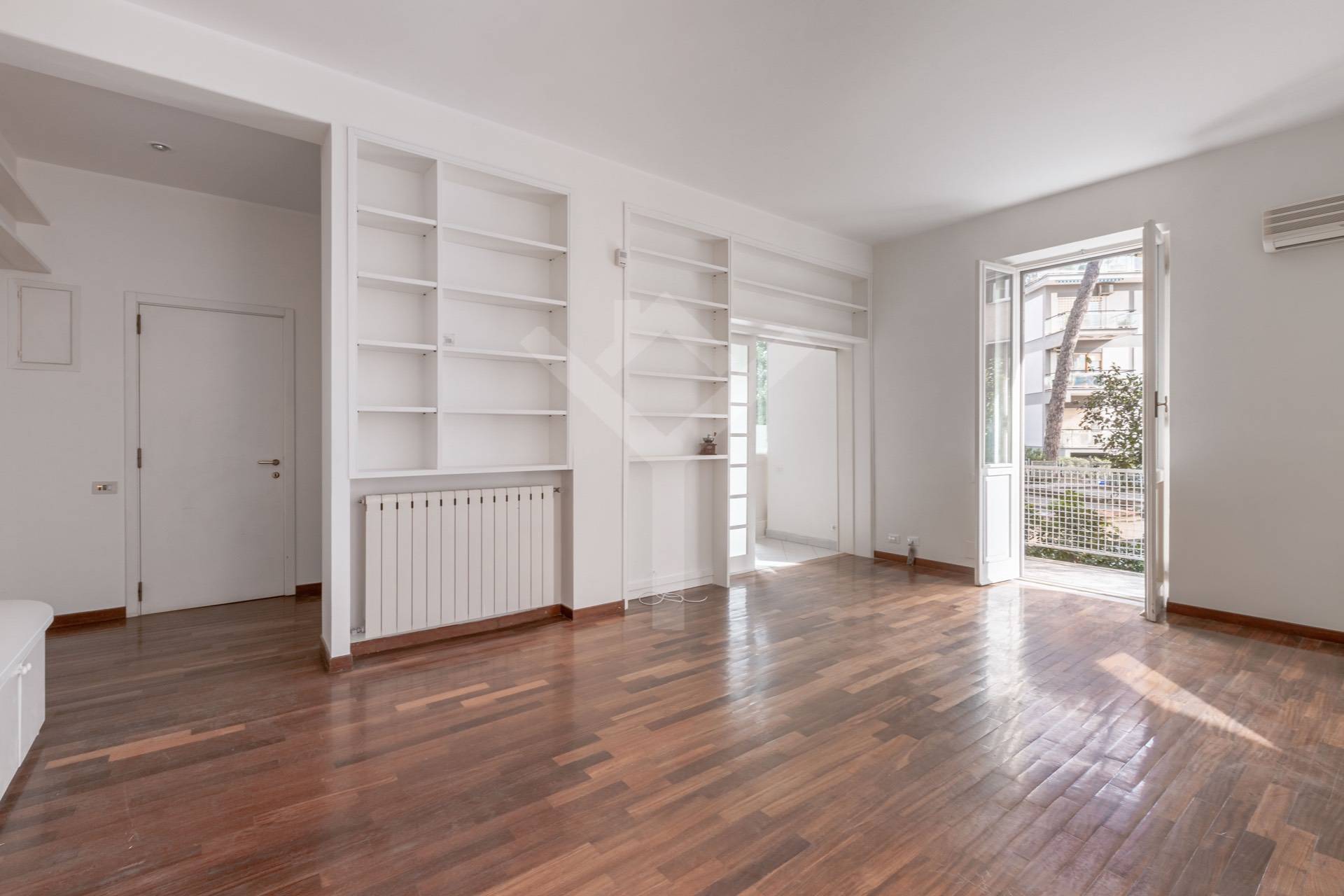 Apartment for Rent to Roma