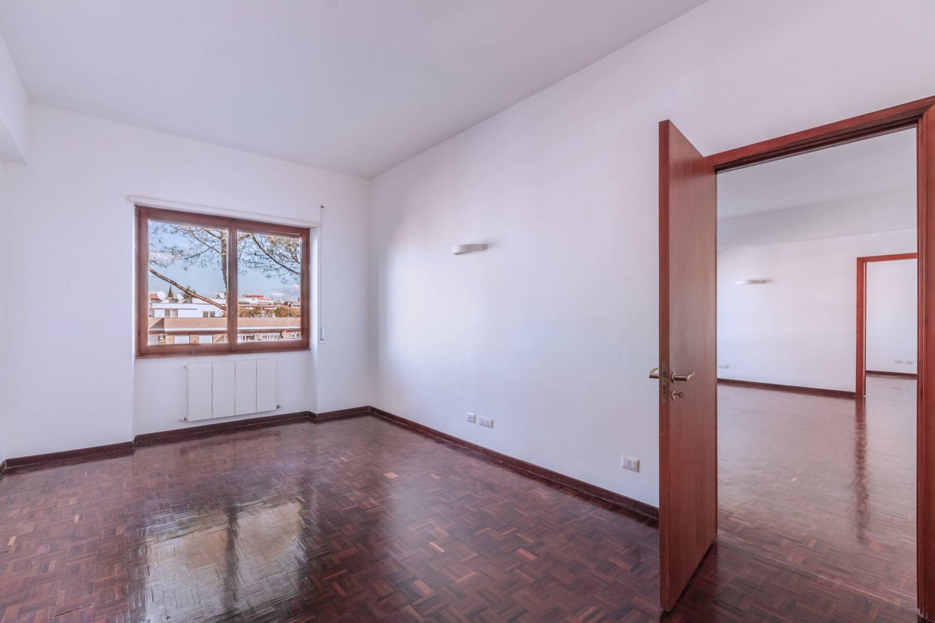 Apartment for Rent to Roma