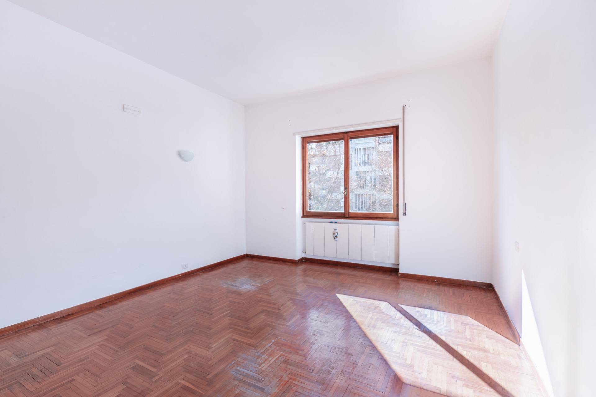 Apartment for Rent to Roma