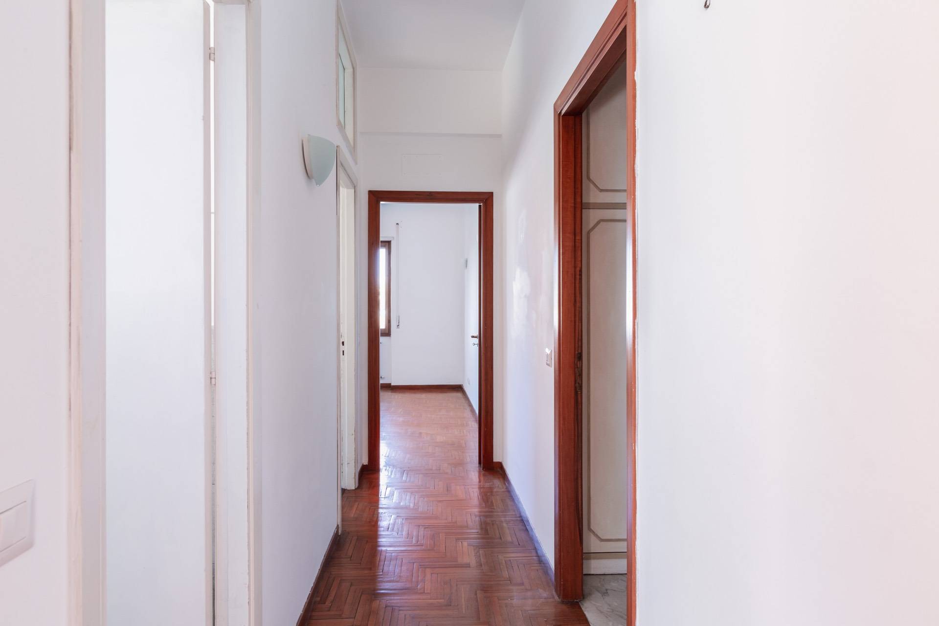 Apartment for Rent to Roma