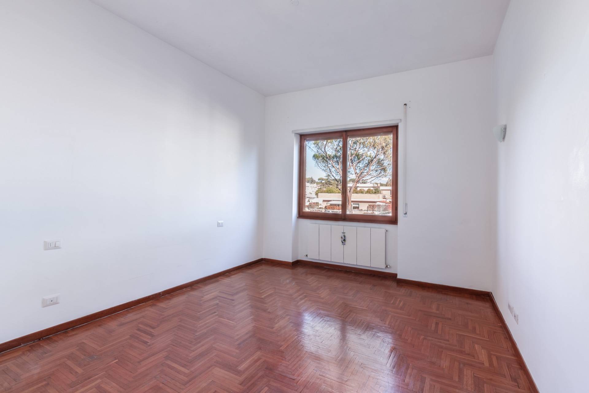 Apartment for Rent to Roma