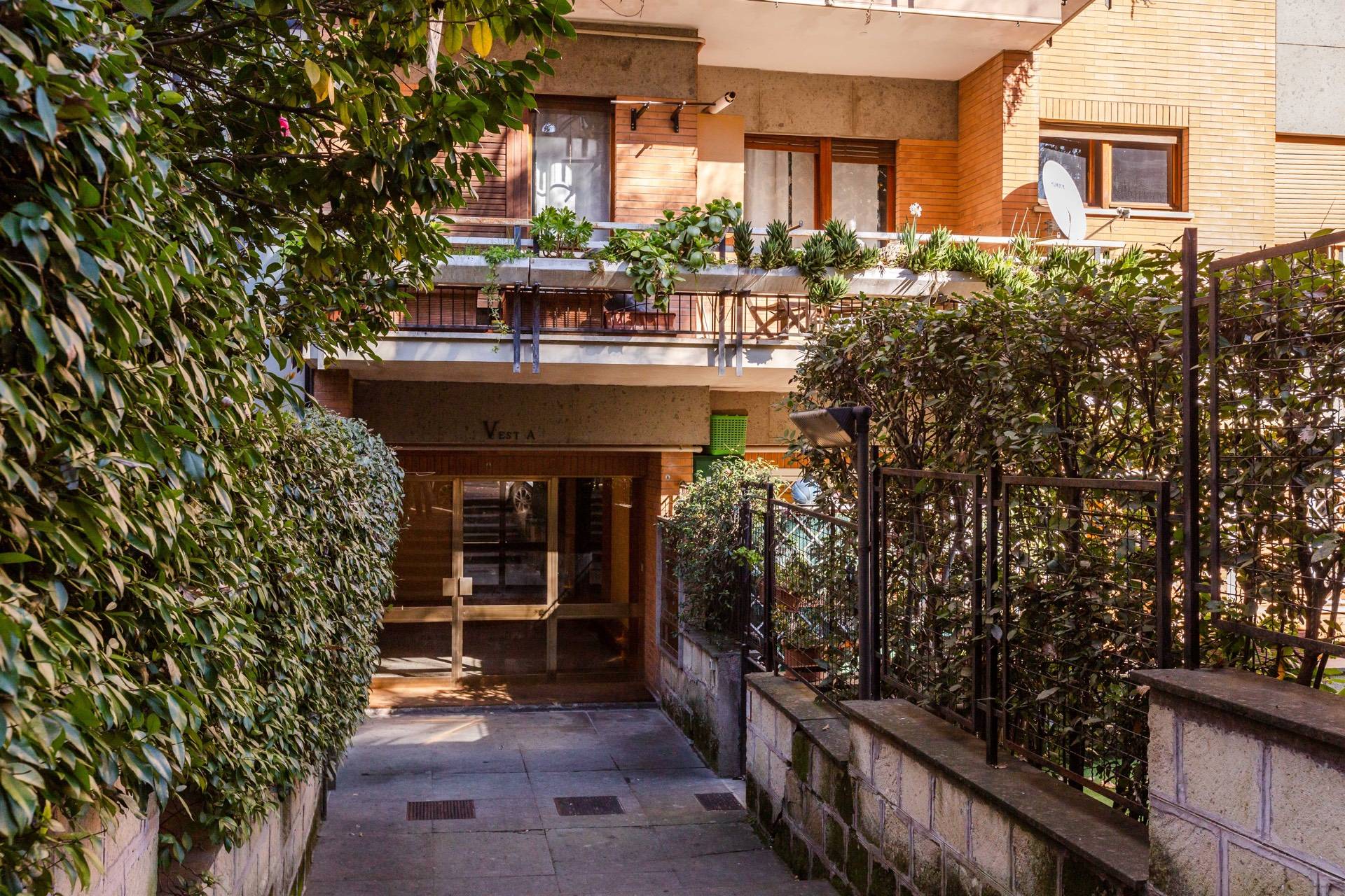 Apartment for Rent to Roma