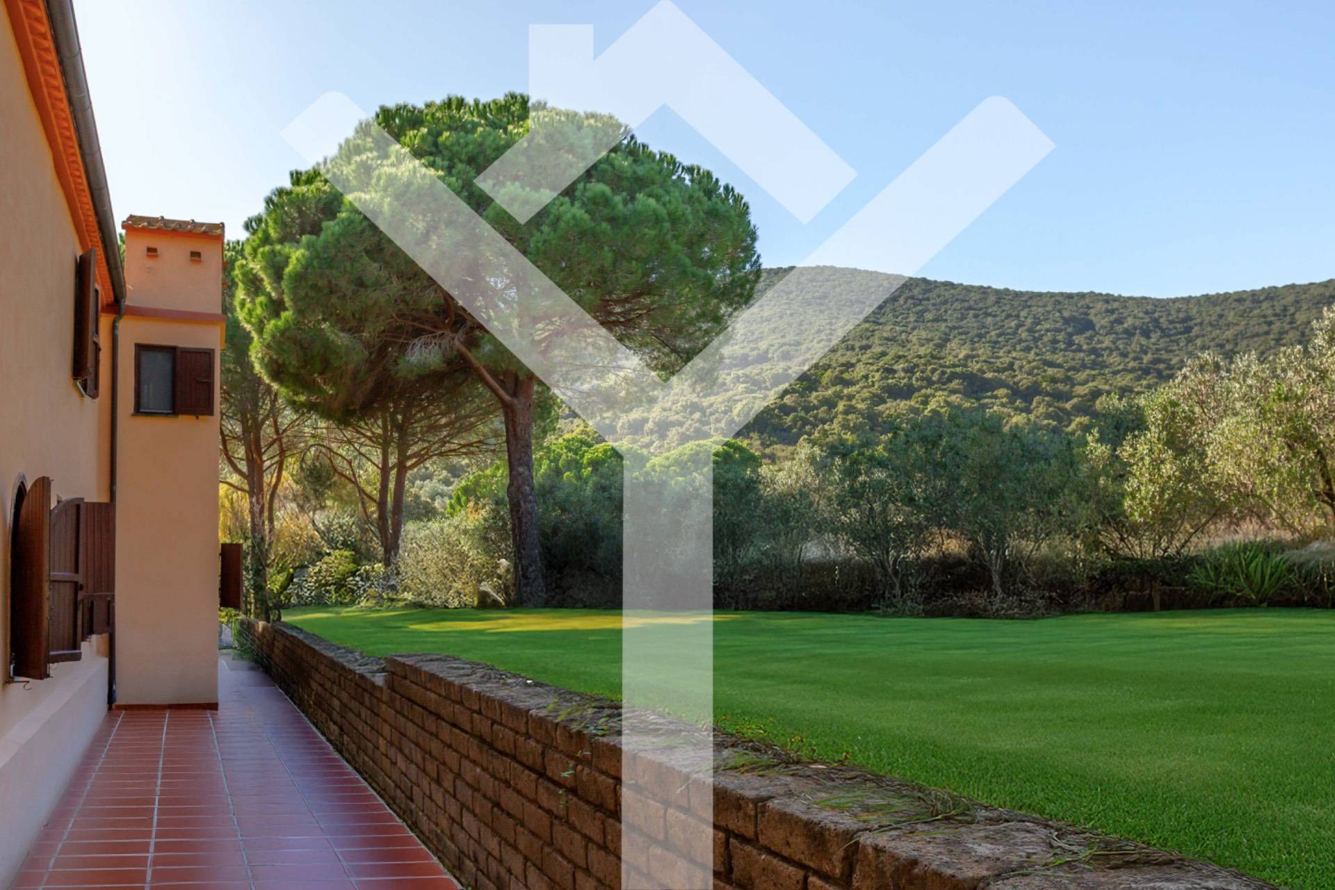 Villa for Sale to Castiglione della Pescaia