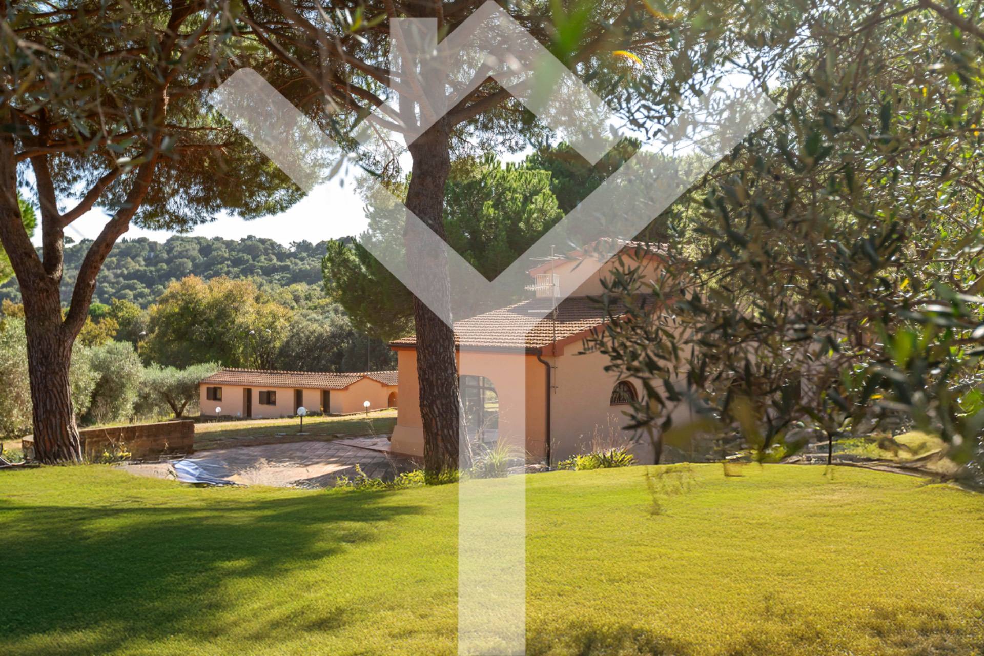 Villa for Sale to Castiglione della Pescaia