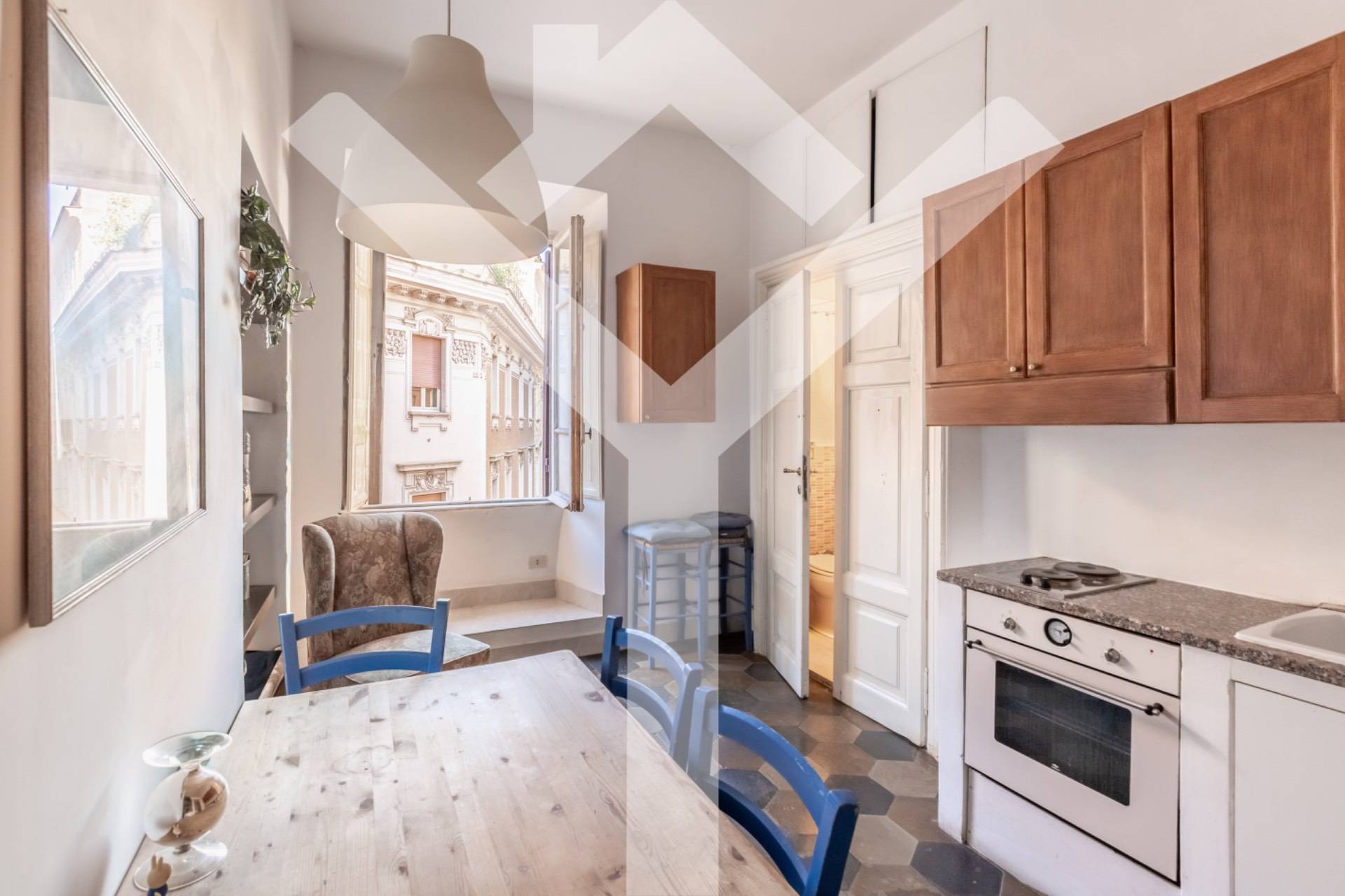 Apartment for Sale to Roma