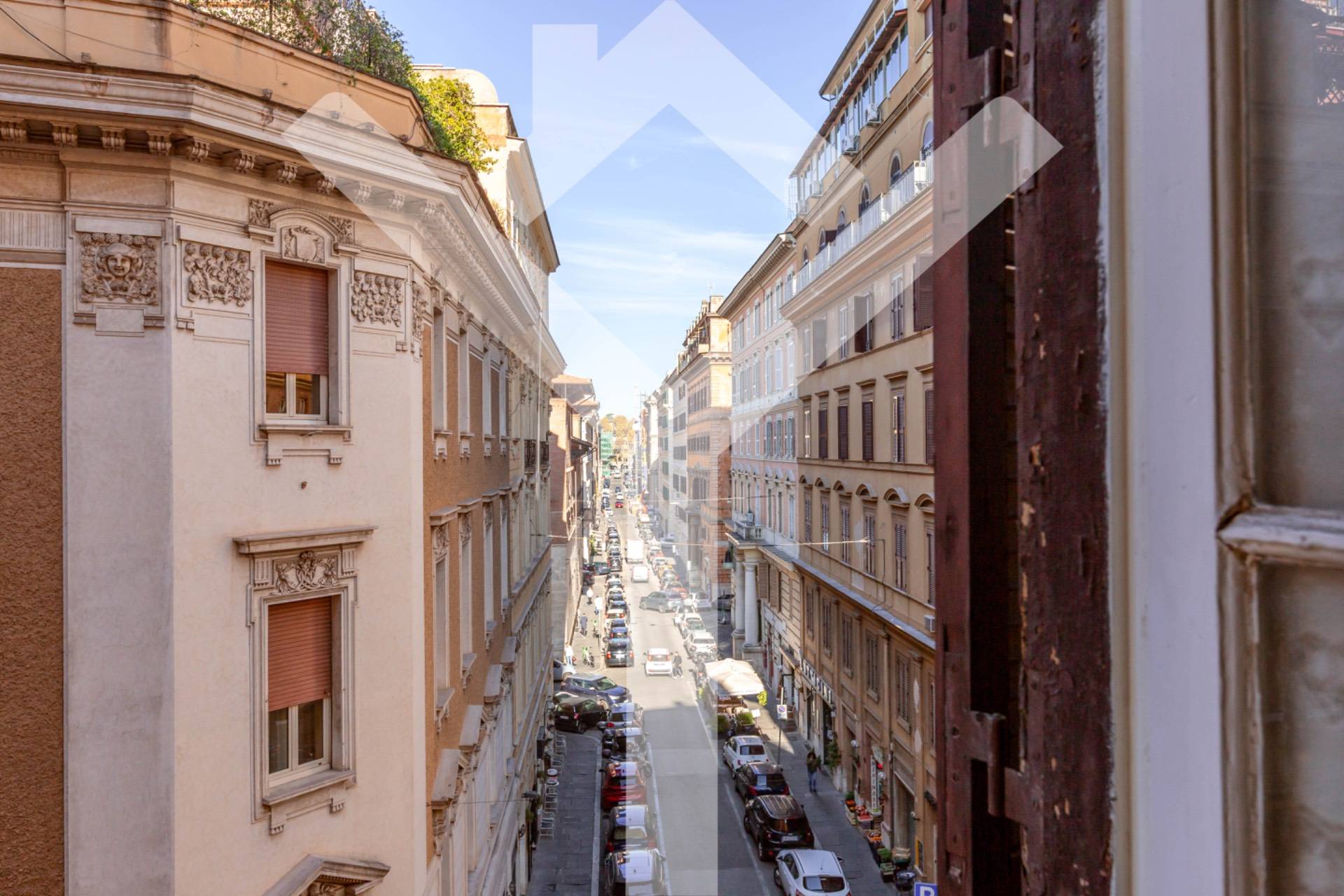 Apartment for Sale to Roma