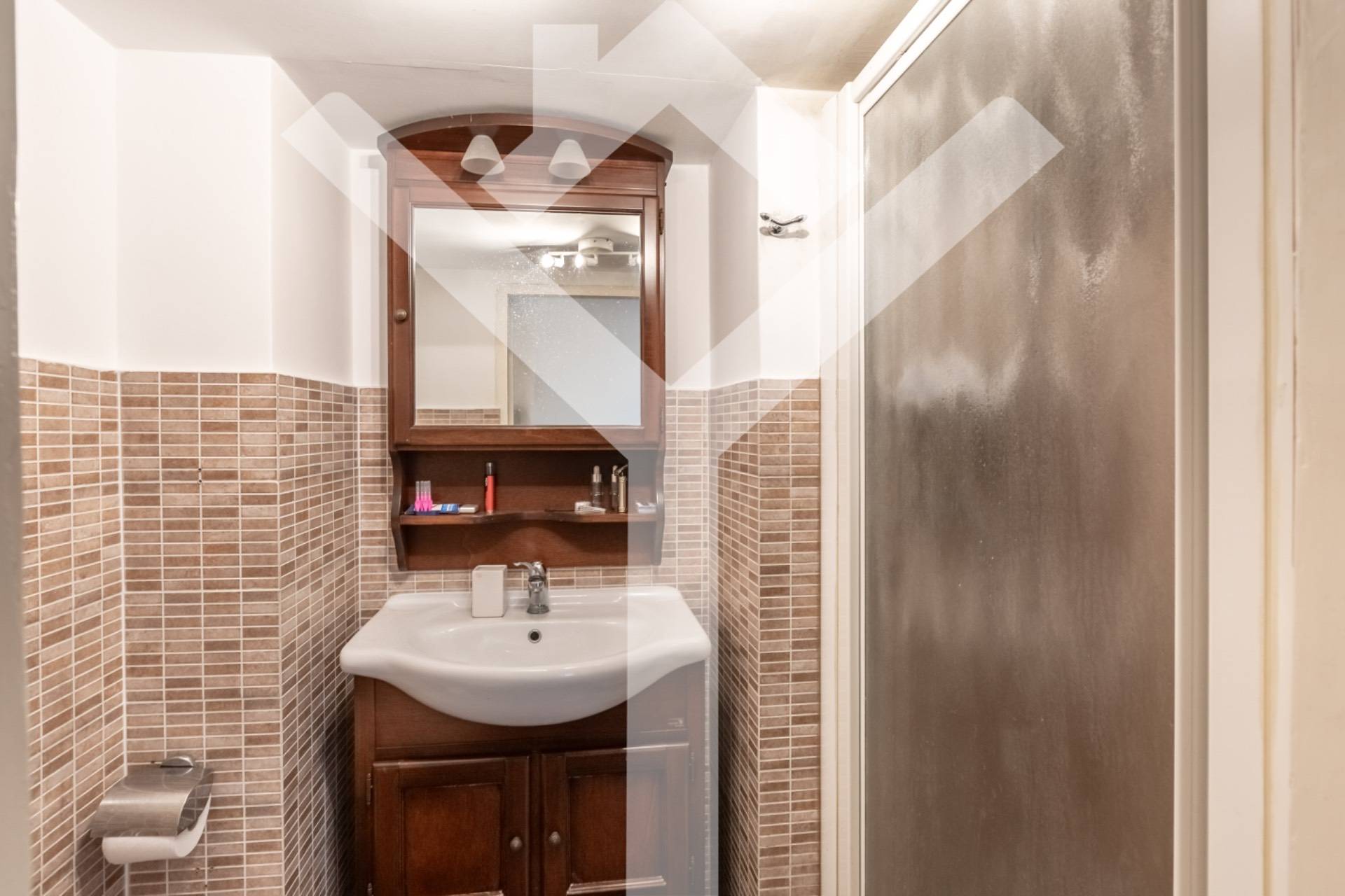 Apartment for Sale to Roma