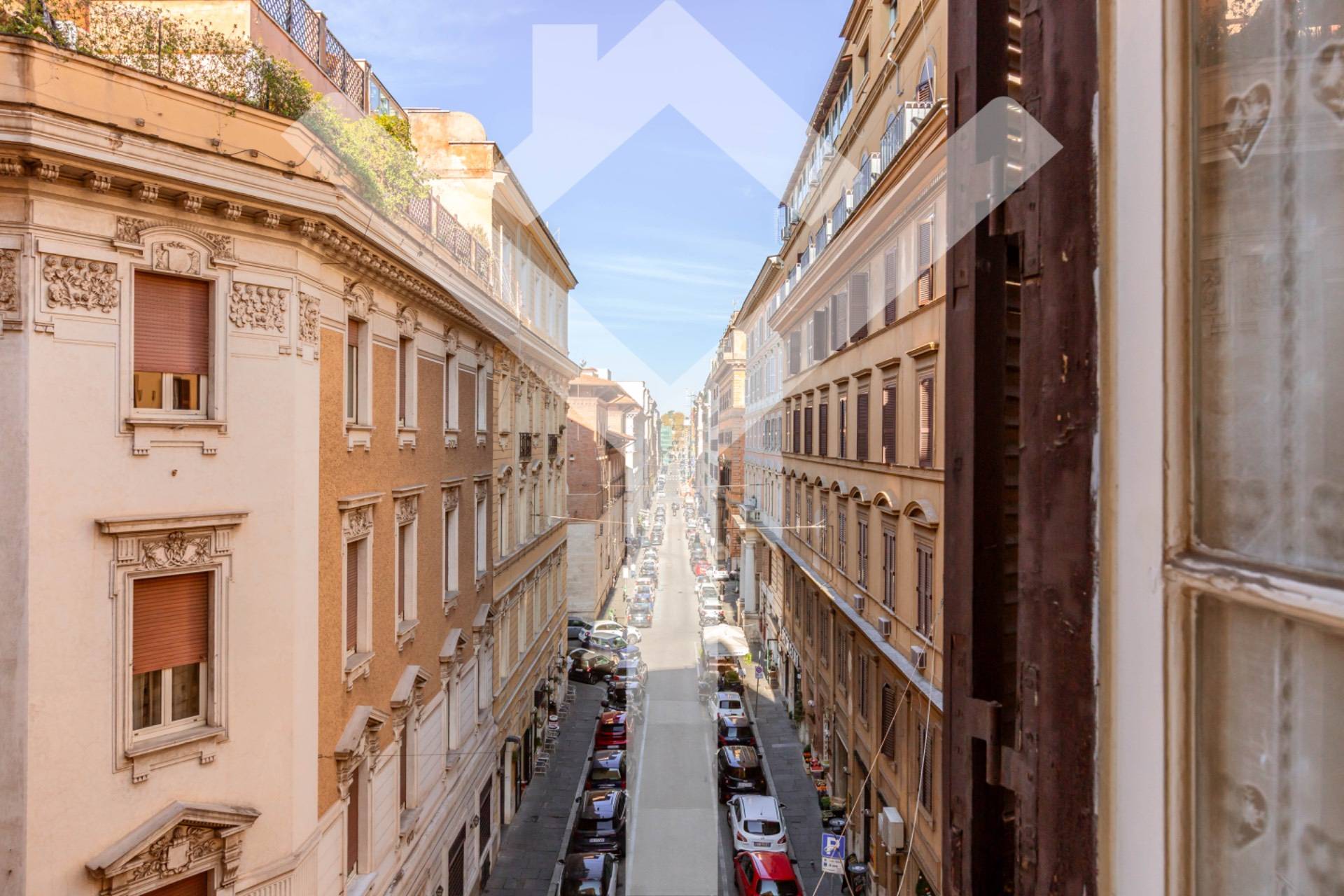 Apartment for Sale to Roma