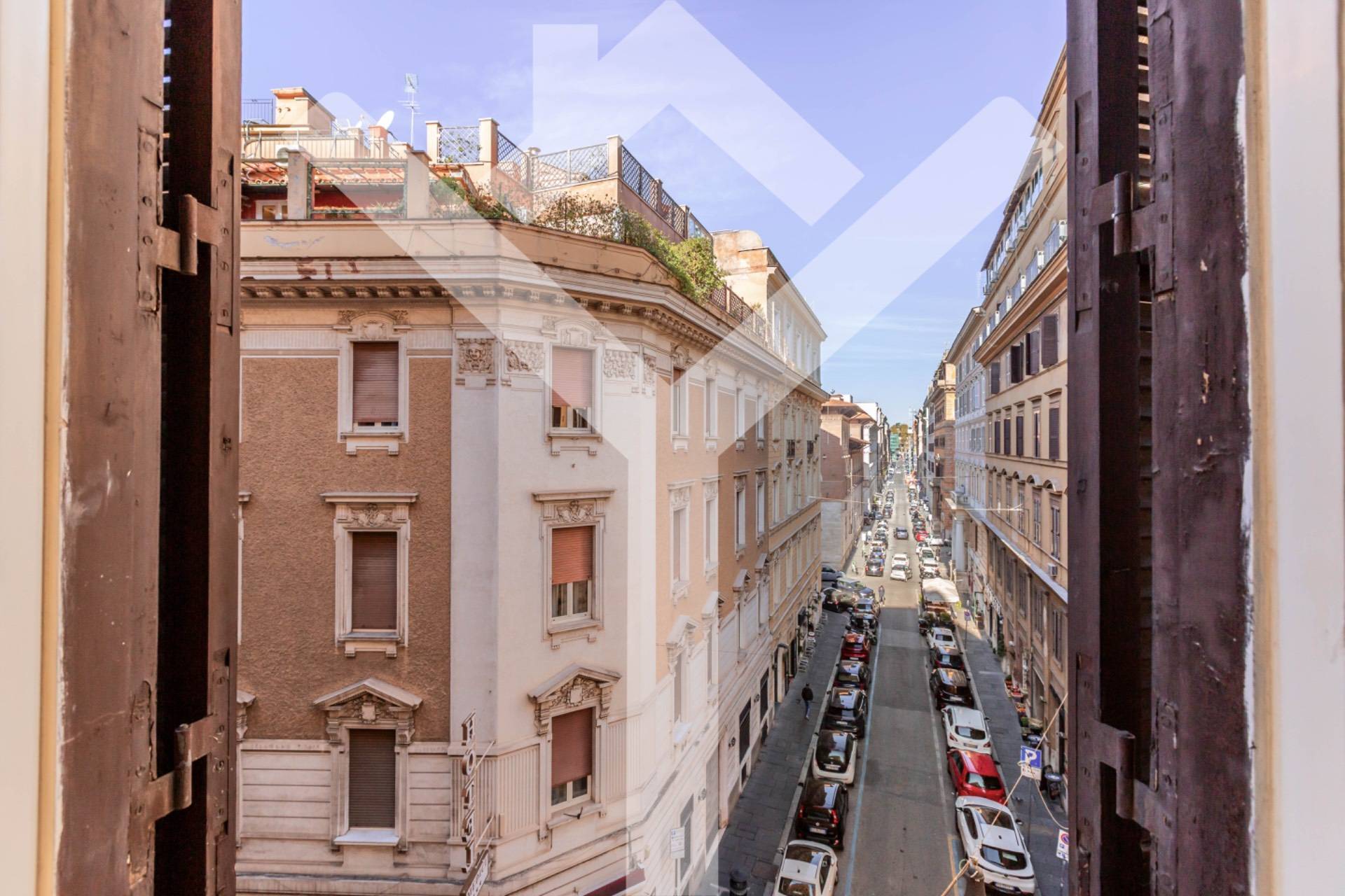 Apartment for Sale to Roma