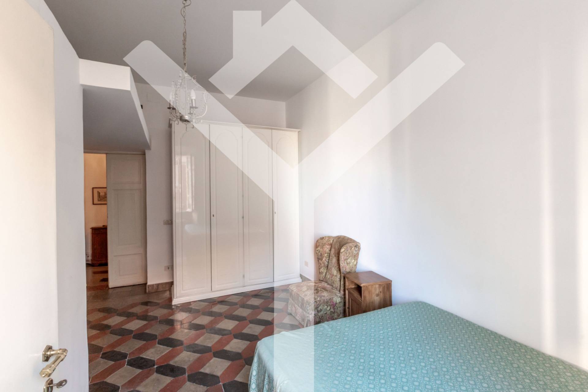 Apartment for Sale to Roma
