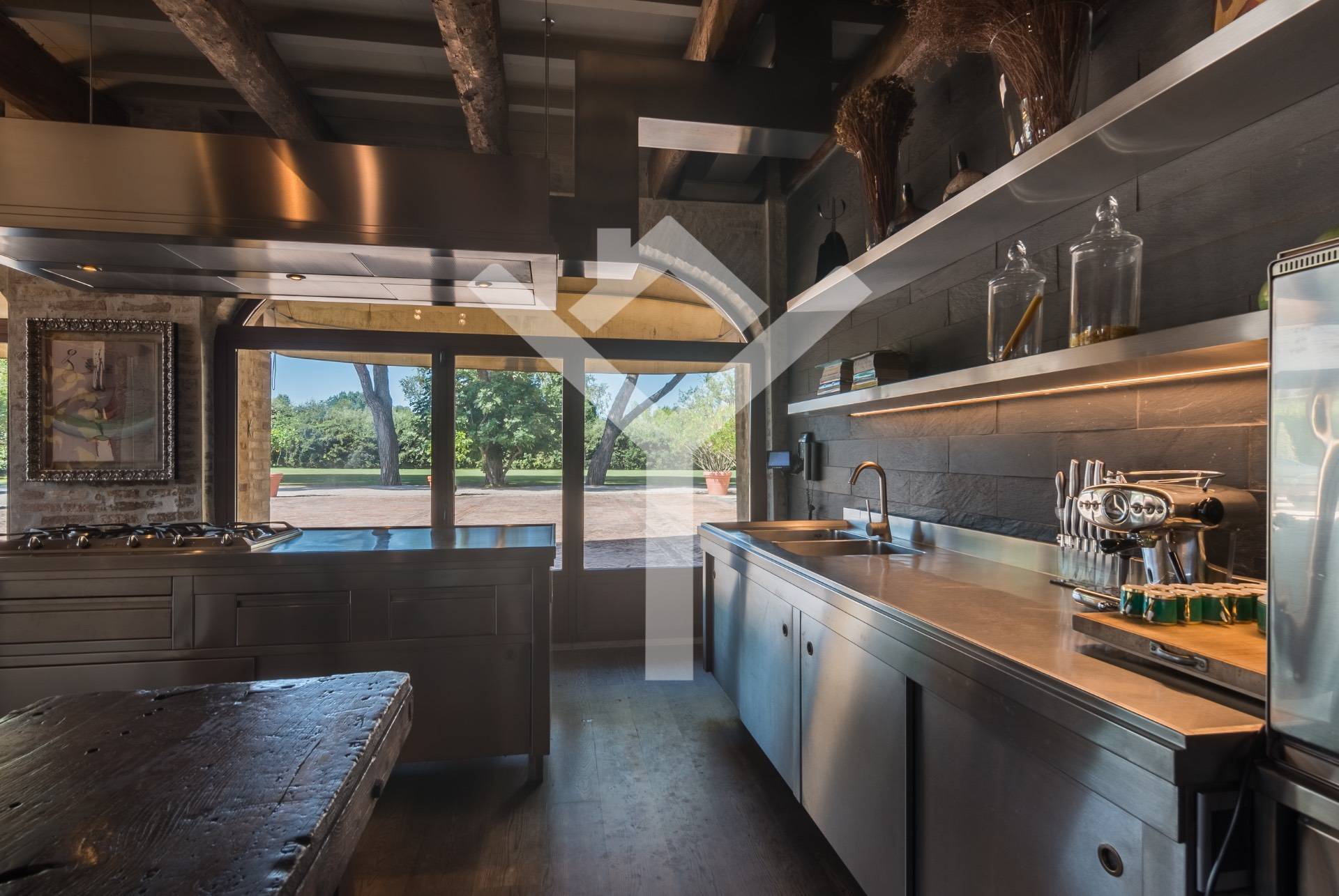 Villa for Sale to Ravenna