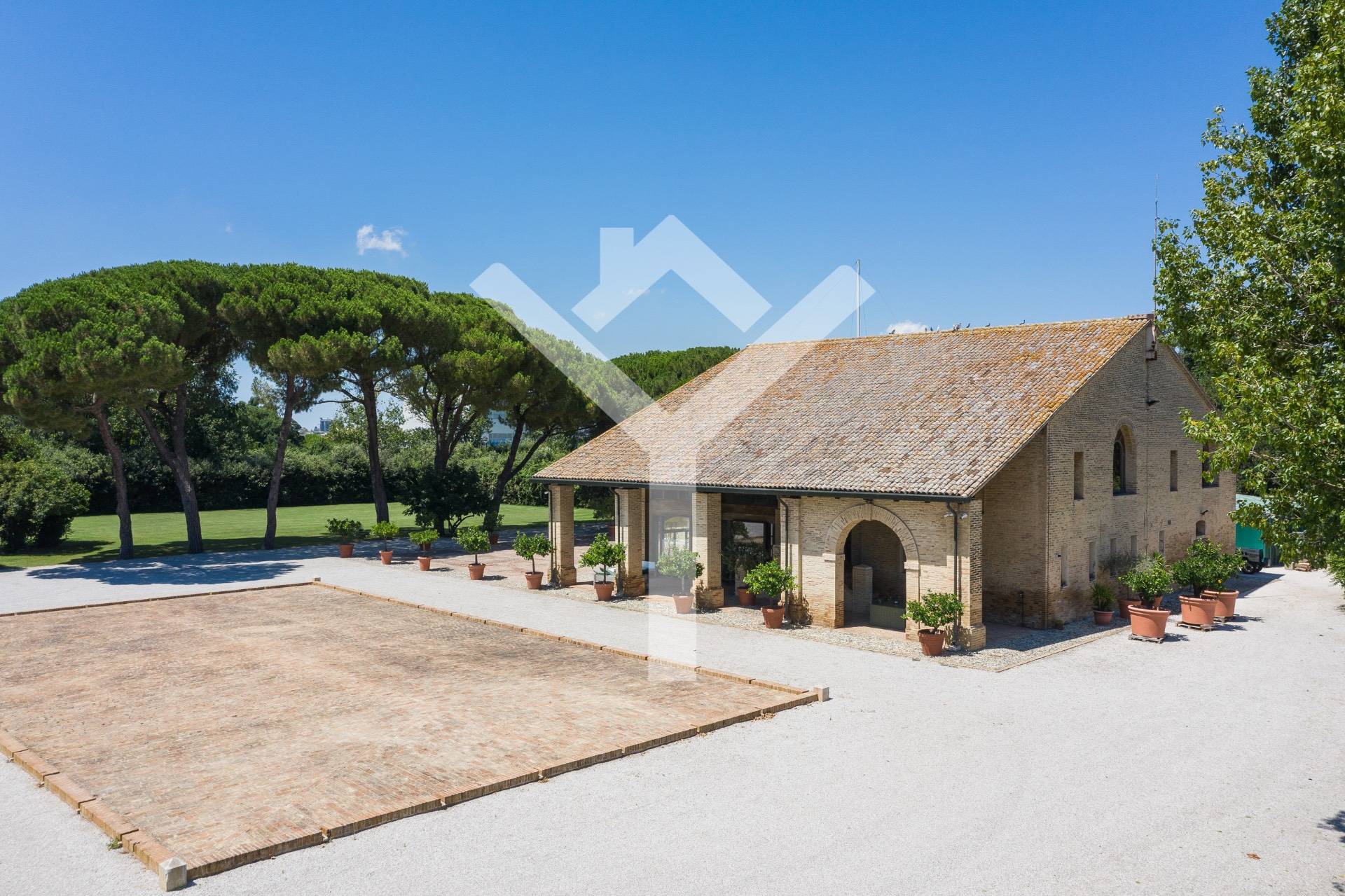 Villa for Sale to Ravenna