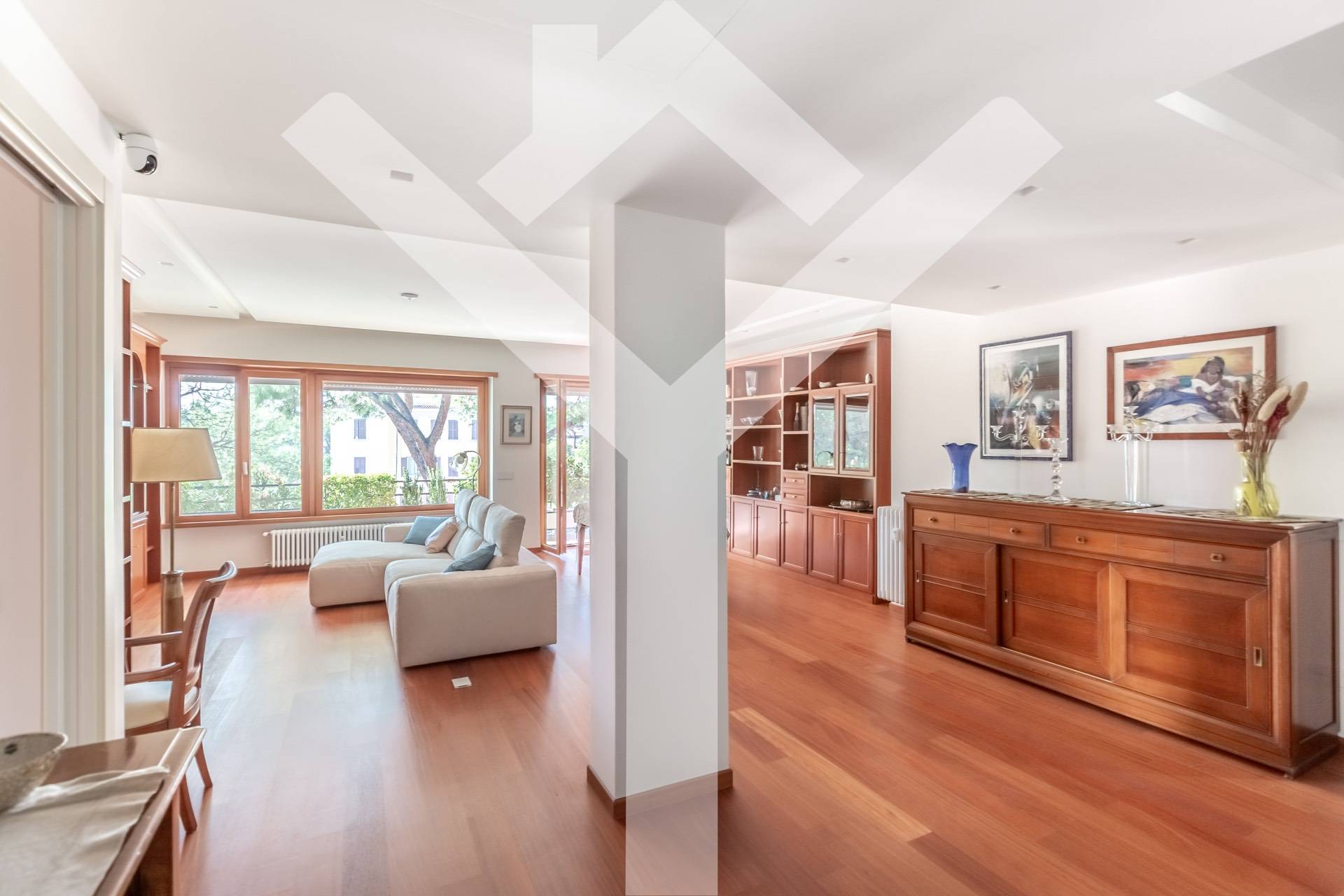 Penthouse for Sale to Roma