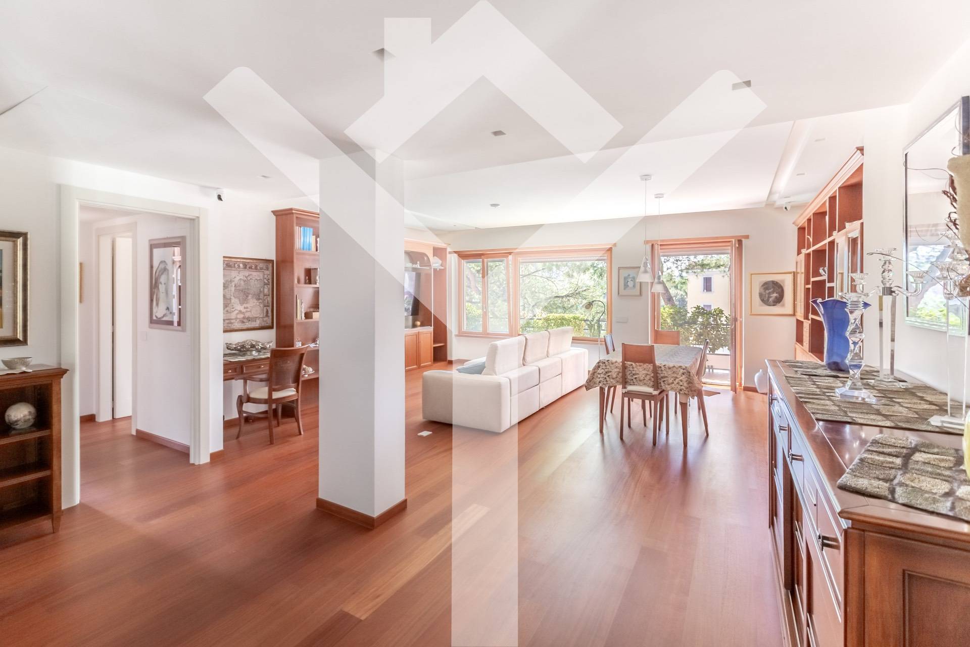 Penthouse for Sale to Roma