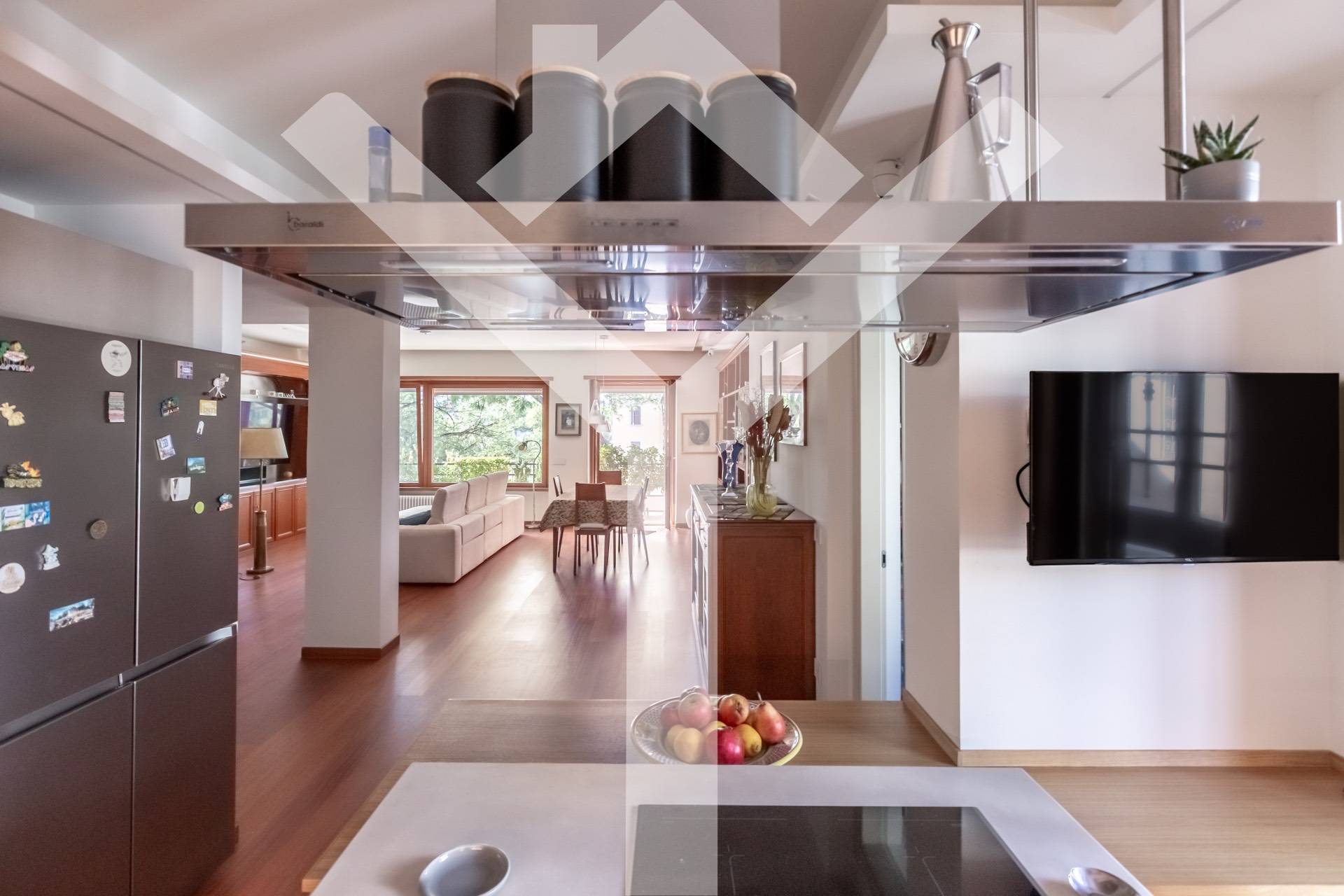 Penthouse for Sale to Roma