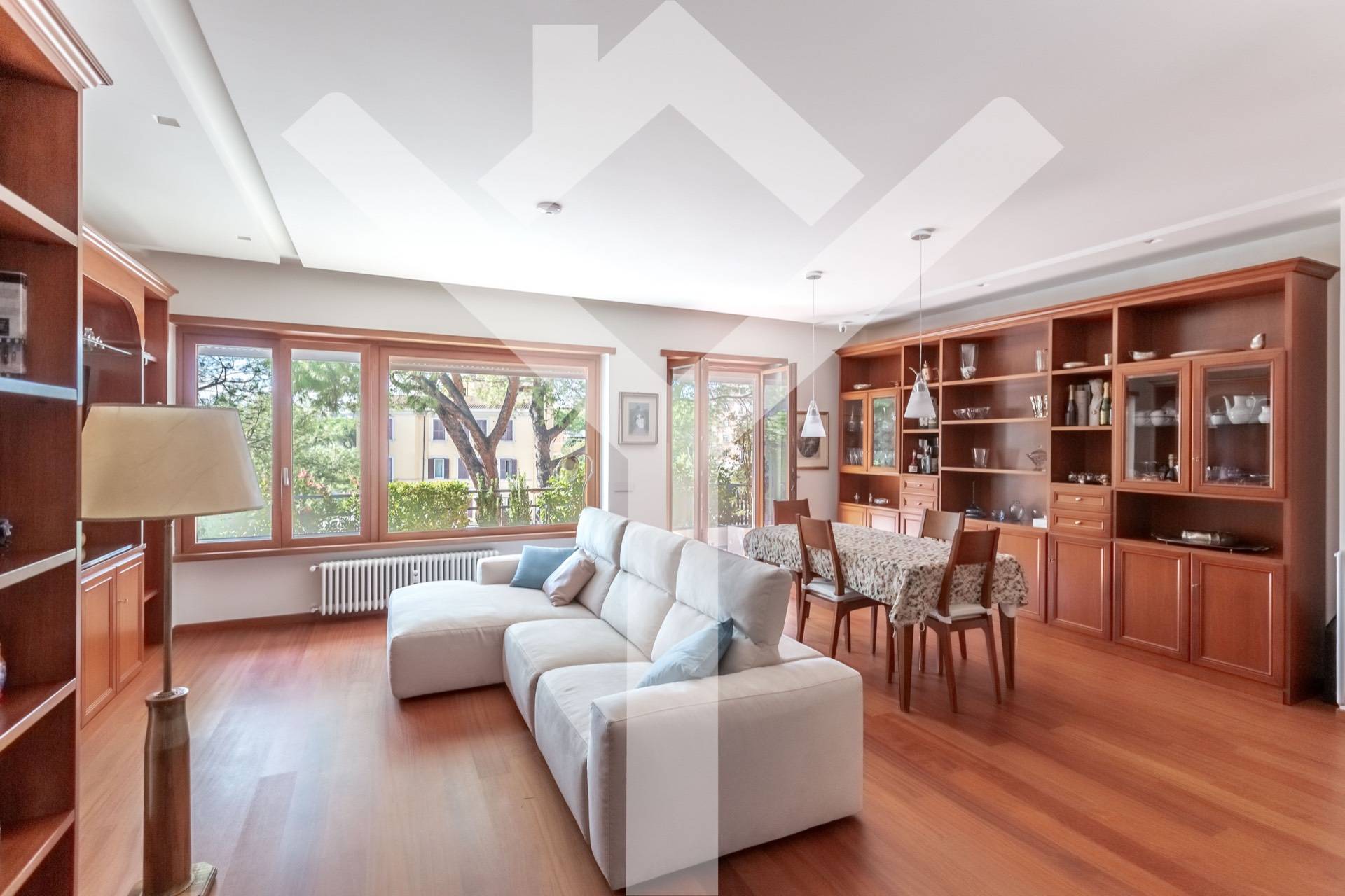 Penthouse for Sale to Roma